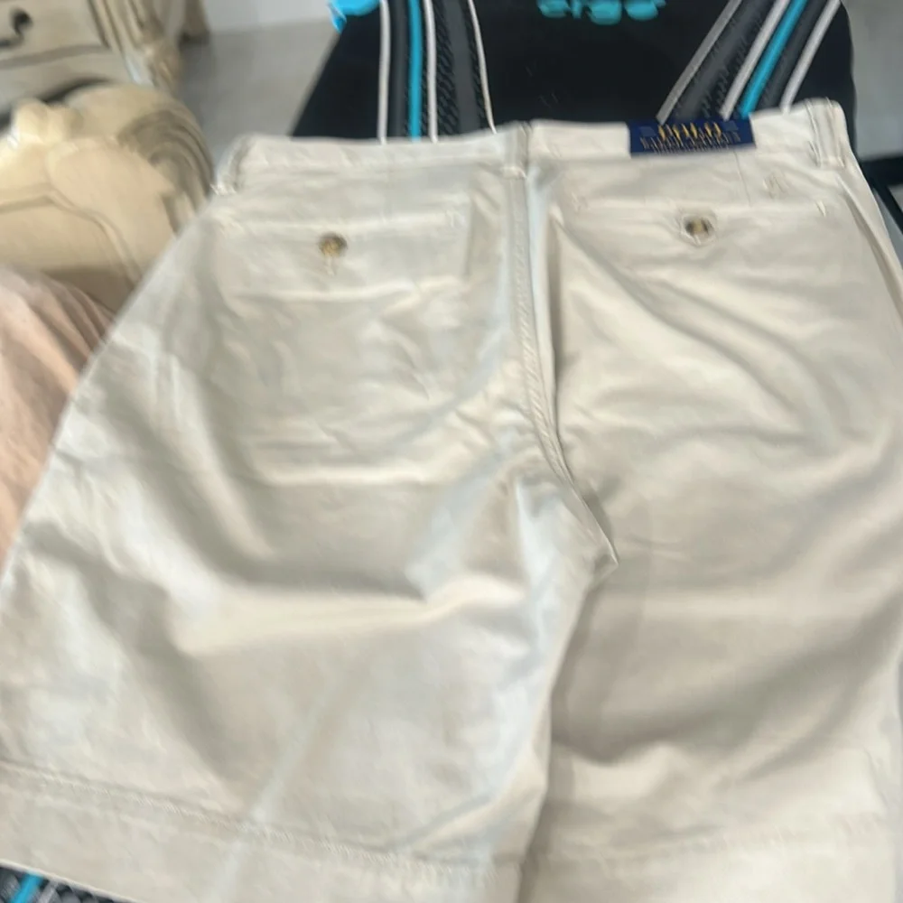 Polo shorts - Picture 2 of 5